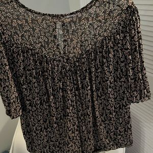 Cute Evereve blouse with floral pattern!!!